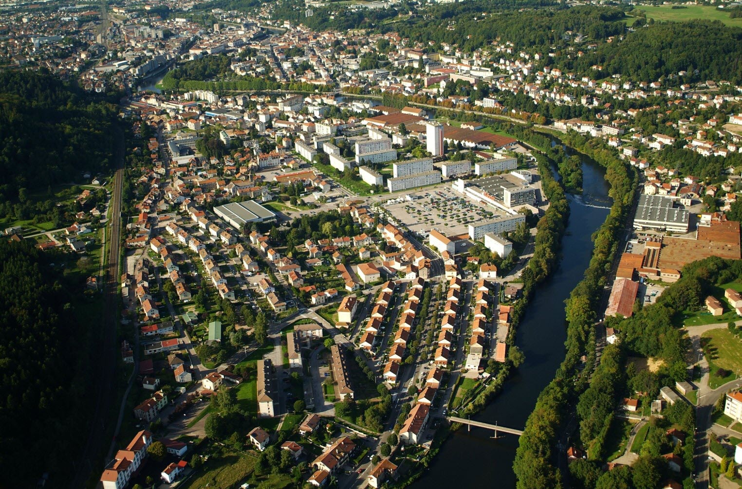 Épinal - quartiers Bitola, Champeauvert et berges de Moselle